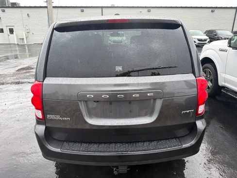 Used 2019 Dodge Grand Caravan SXT w/ Driver Convenience Group FWD image 5