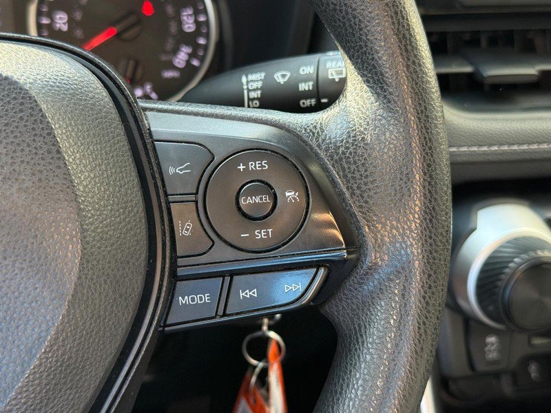 Used 2022 Toyota RAV4 LE AWD/4WD image 20