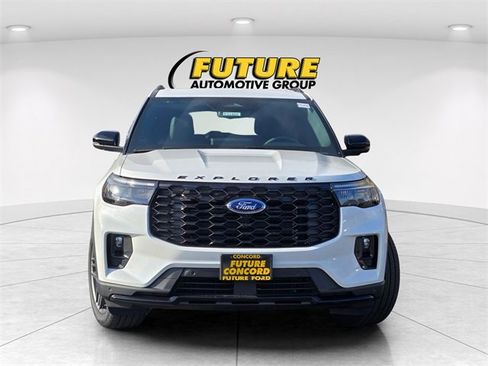 New 2026 Ford Explorer ST-Line w/ ST-Line Street Pack image 3