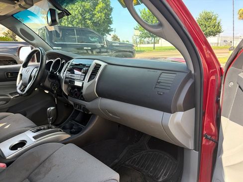 Used 2012 Toyota Tacoma PreRunner w/ TRD Sport Pkg RWD image 15