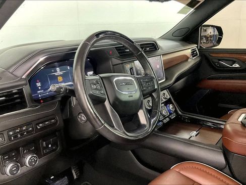 Used 2023 GMC Yukon Denali Ultimate AWD/4WD image 12