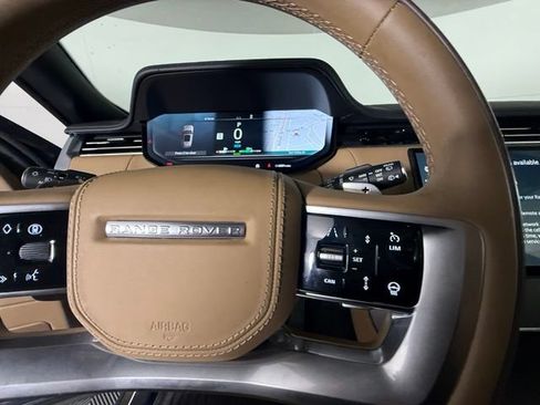 Used 2025 Land Rover Range Rover SE AWD/4WD image 21