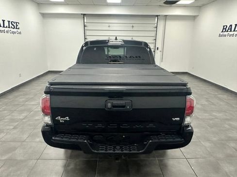 Used 2022 Toyota Tacoma Limited AWD/4WD image 8