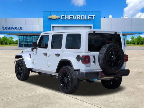 Used 2024 Jeep Wrangler Unlimited Sahara AWD/4WD image 3