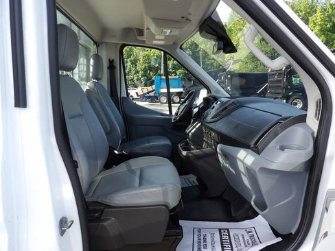 Used 2019 Ford Transit 250 138 RWD image 28