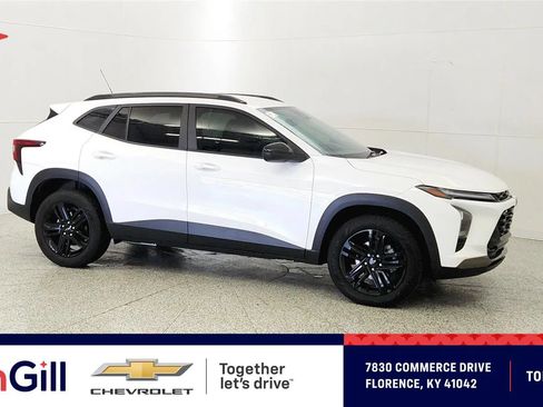 Used 2025 Chevrolet Trax ACTIV w/ Driver Confidence Package FWD image 1