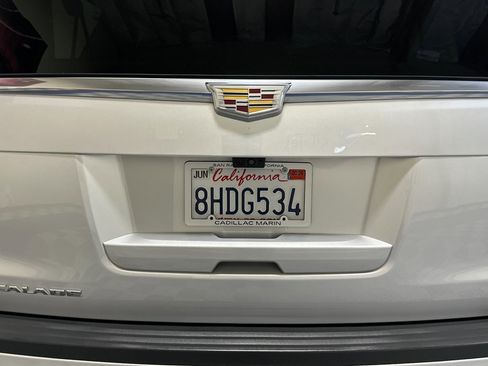 Used 2018 Cadillac Escalade ESV Luxury image 48