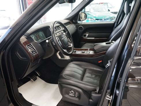 Used 2017 Land Rover Range Rover Supercharged AWD/4WD image 29
