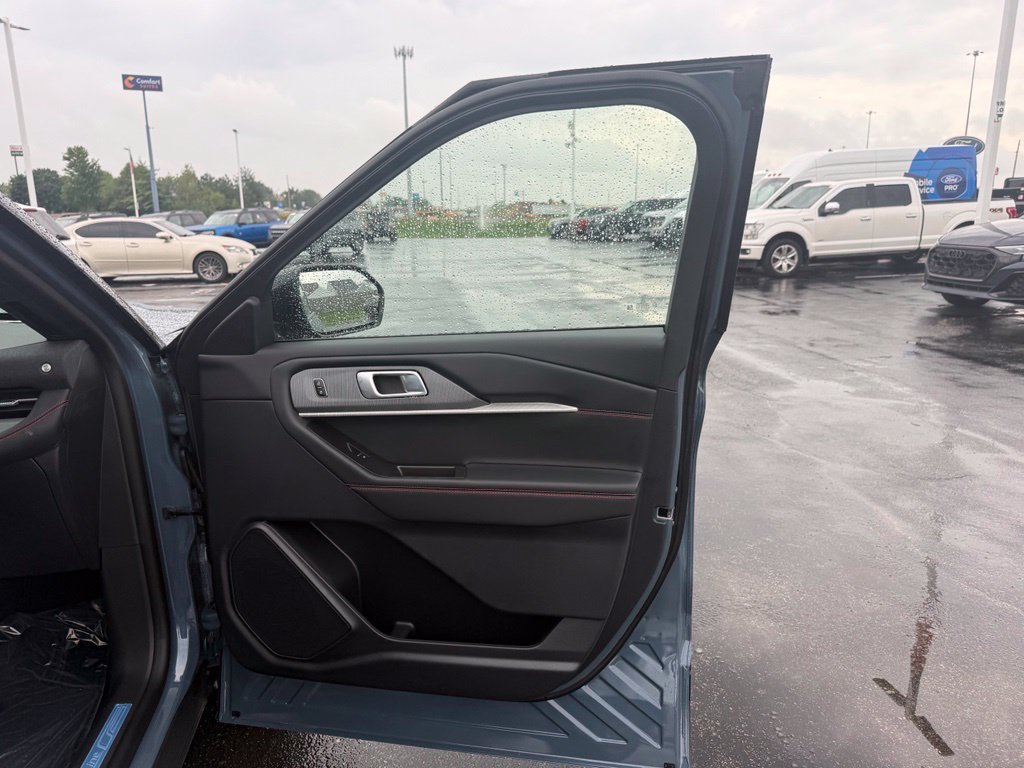 New 2026 Ford Explorer ST-Line w/ ST-Line Street Pack AWD/4WD image 60