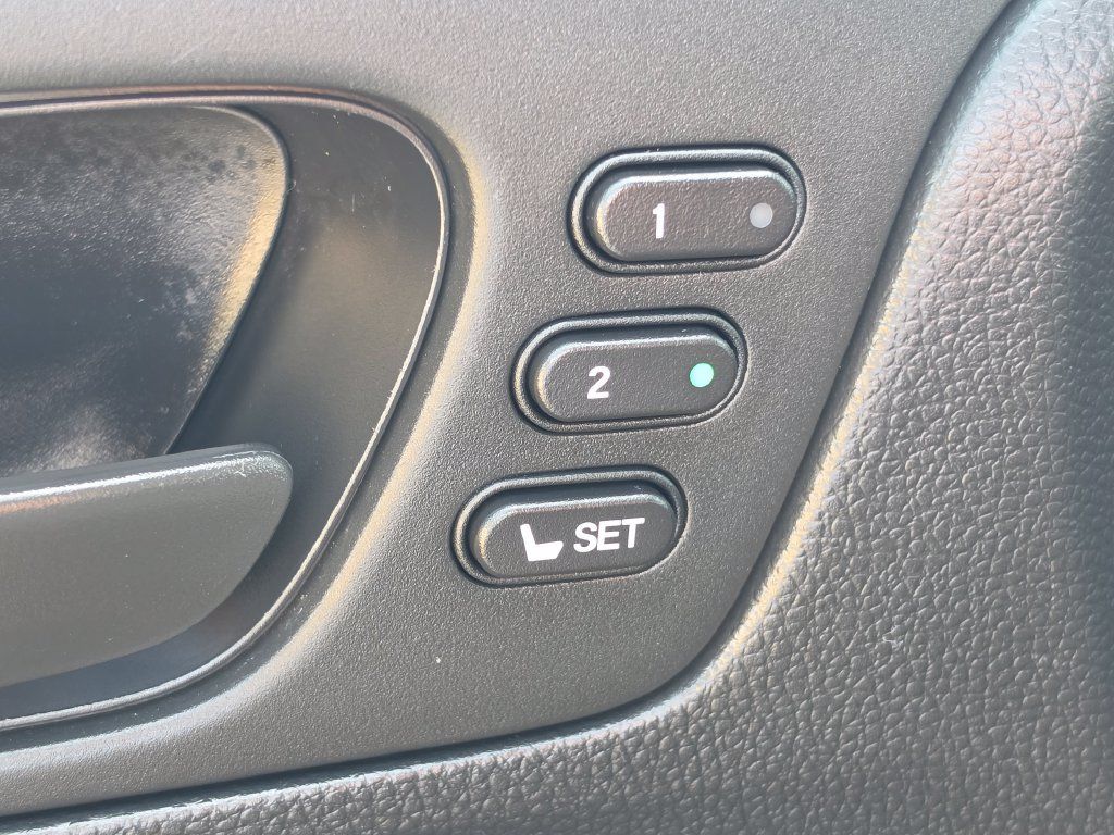 Used 2025 Honda Odyssey EX-L image 12