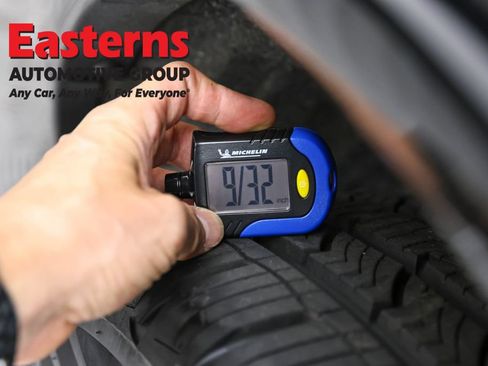 Used 2024 Dodge Durango GT RWD image 29
