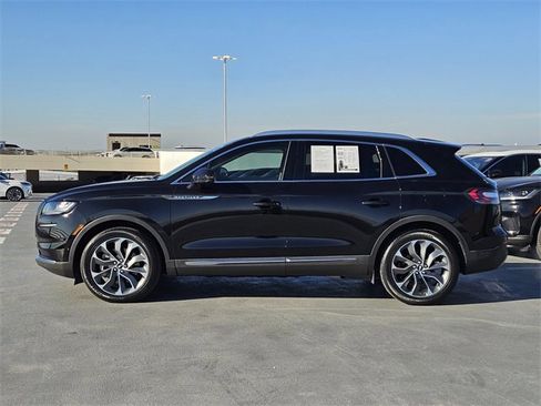 Certified 2022 Lincoln Nautilus Reserve w/ Equipment Group 201A image 4