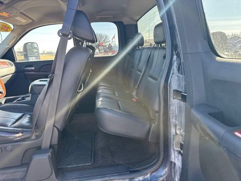 Used 2008 Chevrolet Silverado 1500 LTZ w/ Suspension Package, Off-Road AWD/4WD image 9