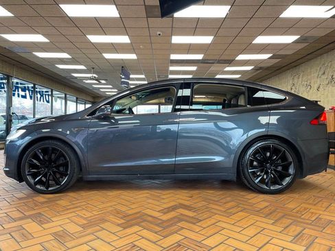 Used 2016 Tesla Model X 90D image 6