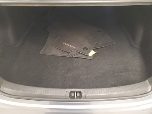 Used 2023 Toyota Corolla LE image 8