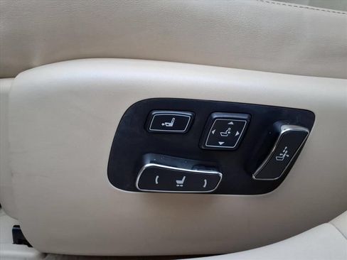 Used 2014 Lexus LS 460 w/ Comfort Package RWD image 15