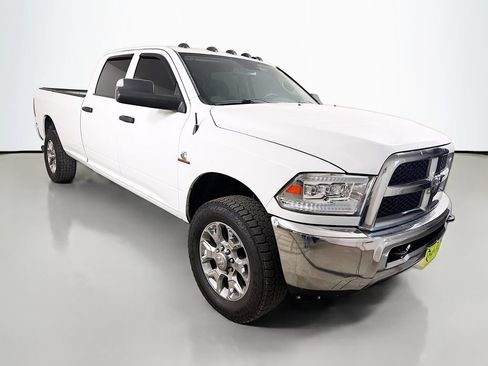 Used 2014 RAM 3500 Tradesman w/ Chrome Appearance Group AWD/4WD image 4
