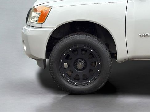 Used 2013 Nissan Titan S image 9