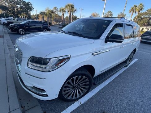 Used 2021 Lincoln Navigator Reserve w/ Luxury Package image 1