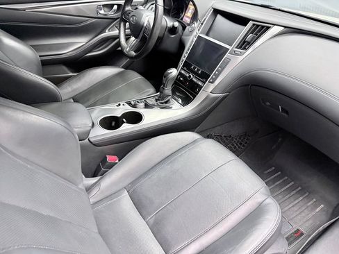 Used 2019 INFINITI Q60 3.0t Luxe w/ Essential Package AWD/4WD image 11