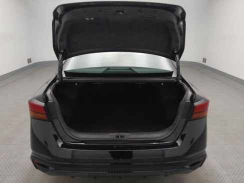 Used 2025 Nissan Altima 2.5 SV FWD image 29