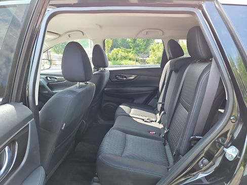 Certified 2019 Nissan Rogue SV w/ Premium Package AWD/4WD image 10