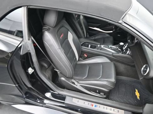 Used 2020 Chevrolet Camaro SS RWD image 11