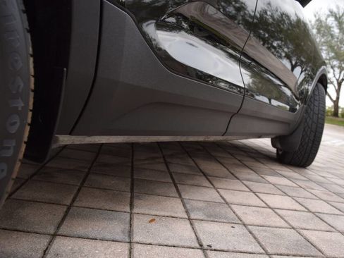 Used 2020 Volvo XC40 T5 Momentum w/ Protection Package Premier image 35