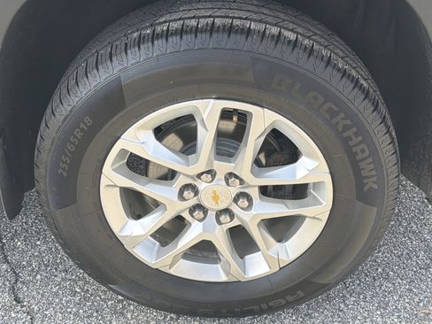 Used 2020 Chevrolet Traverse LT image 31