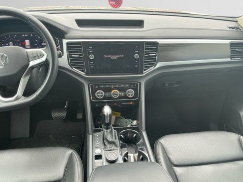 Used 2023 Volkswagen Atlas SE w/ Panoramic Sunroof Package AWD/4WD image 11