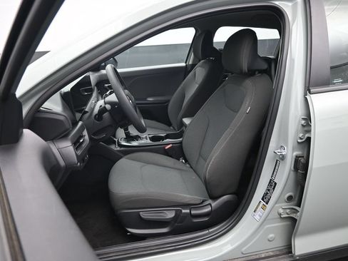 Used 2025 Kia K4 FWD image 22