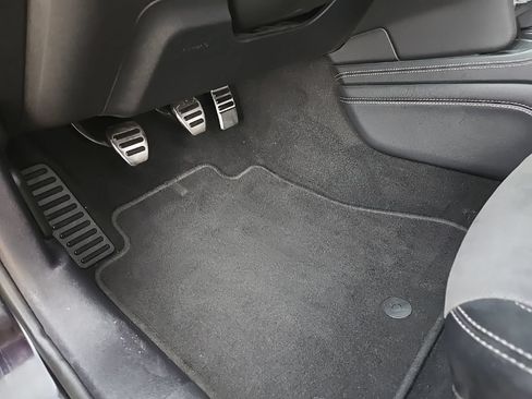 Used 2019 Ford Mustang Shelby GT350 w/ Technology Package RWD image 37