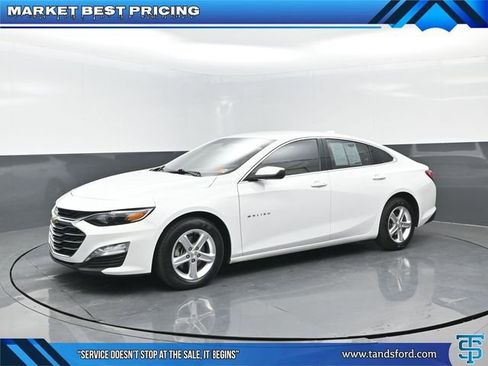 Used 2022 Chevrolet Malibu LT image 1