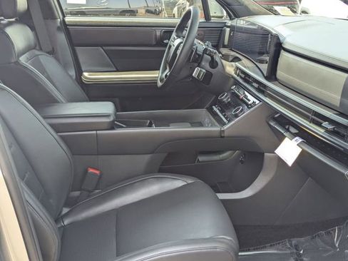 New 2025 Hyundai Santa Fe Calligraphy image 10