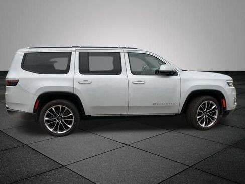 Used 2022 Jeep Wagoneer Series III w/ Premium Group I image 16