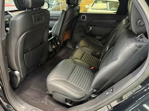 Used 2023 Land Rover Discovery Metropolitan Edition AWD/4WD image 20