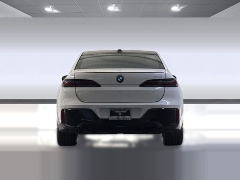 New 2026 BMW 740i image 9