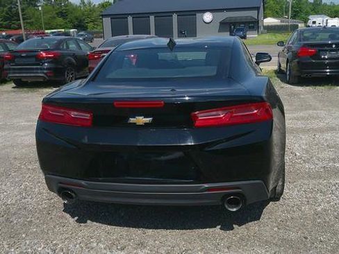 Used 2017 Chevrolet Camaro LT RWD image 4