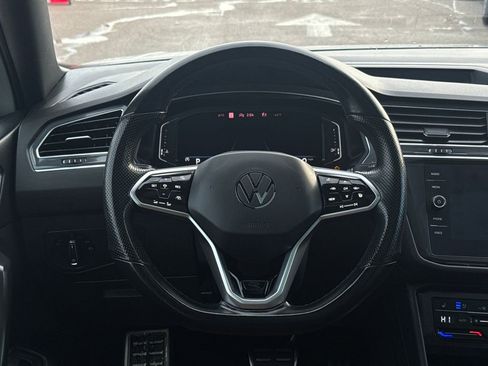 Used 2022 Volkswagen Tiguan SEL R-Line image 14