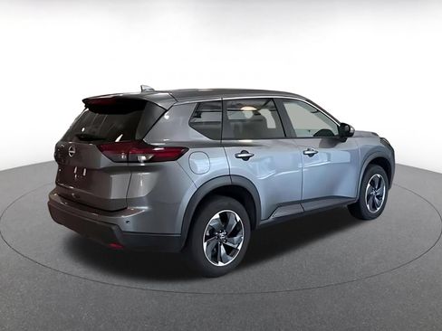 Used 2025 Nissan Rogue SV FWD image 12