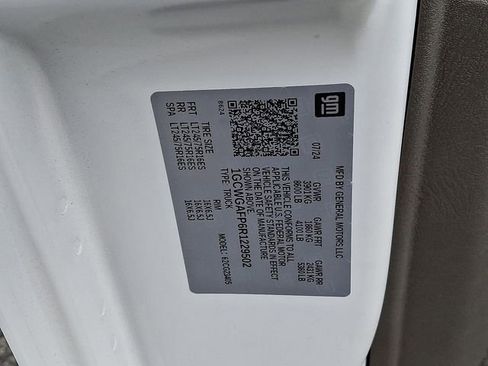 Used 2024 Chevrolet Express 2500 w/ Driver Convenience Package image 31