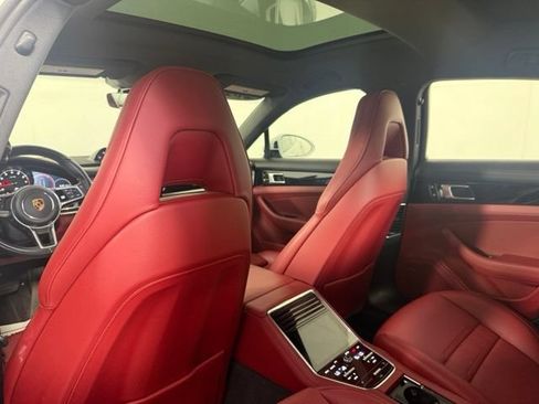 Used 2020 Porsche Panamera 4 AWD/4WD image 17