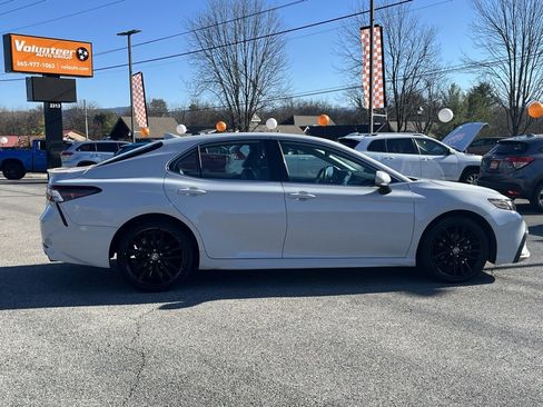 Used 2023 Toyota Camry XSE image 8