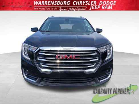 Used 2024 GMC Terrain SLT AWD/4WD image 10