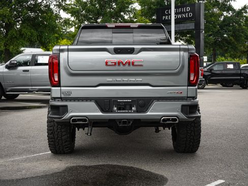 Used 2025 GMC Sierra 1500 AT4 w/ AT4 Premium Package AWD/4WD image 9