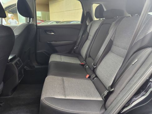 Used 2023 Nissan Rogue SV FWD image 24