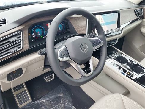 New 2025 Volkswagen Atlas SEL Premium R-Line image 23