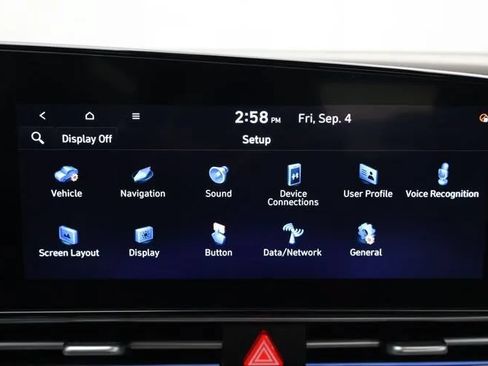 Used 2025 Hyundai Elantra SEL FWD image 31