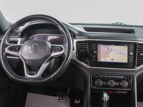 Used 2022 Volkswagen Atlas Cross Sport SEL Premium R-Line image 17