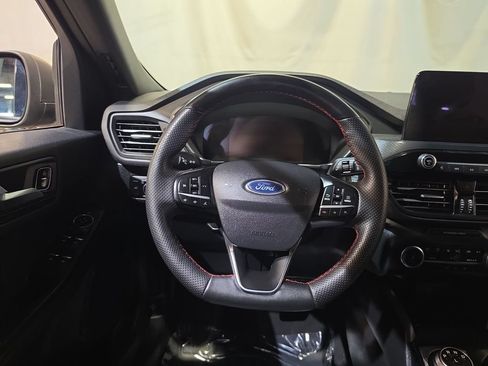 Used 2023 Ford Escape ST-Line AWD/4WD image 11